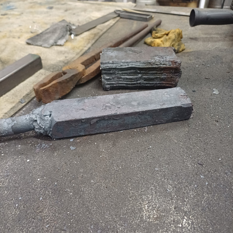 320 layer ladder pattern dagger