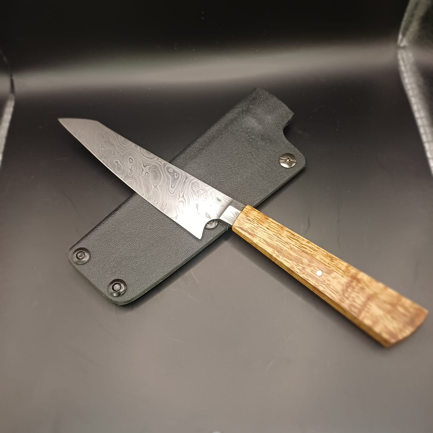 Handcrafted Japanese Petty Knife – 280-Layer Damascus 15N20 & 1070 Carbon Steel